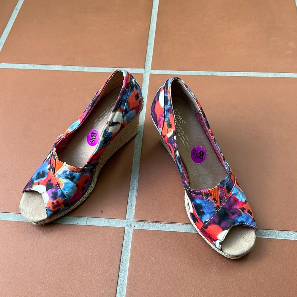 Tom’s colorful wedges. Used. Great condition. Size 8.5